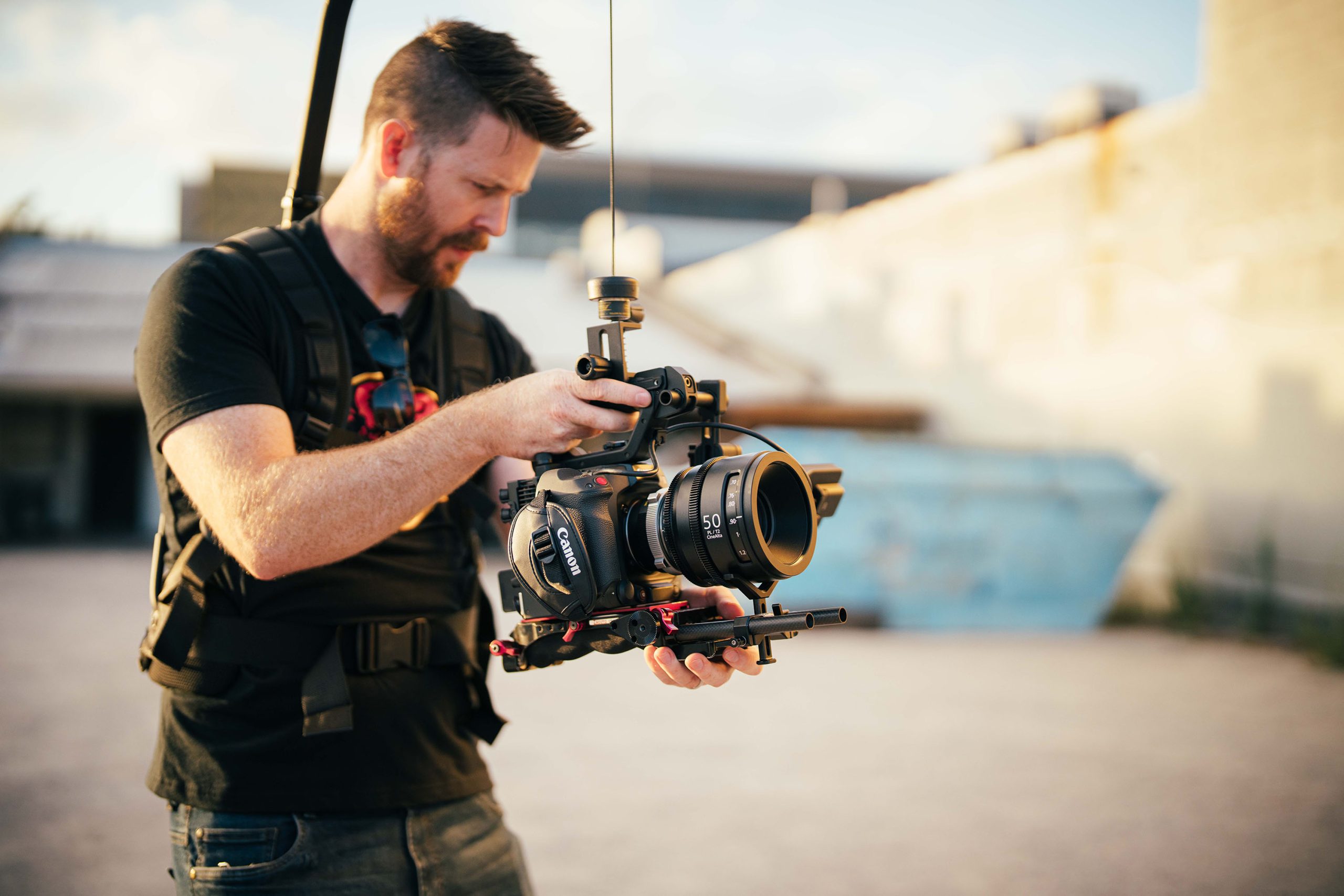 Easyrig & Canon Cinema EOS C400 combo
